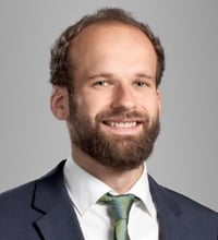 Headshot_RobertZitterbart_Suit